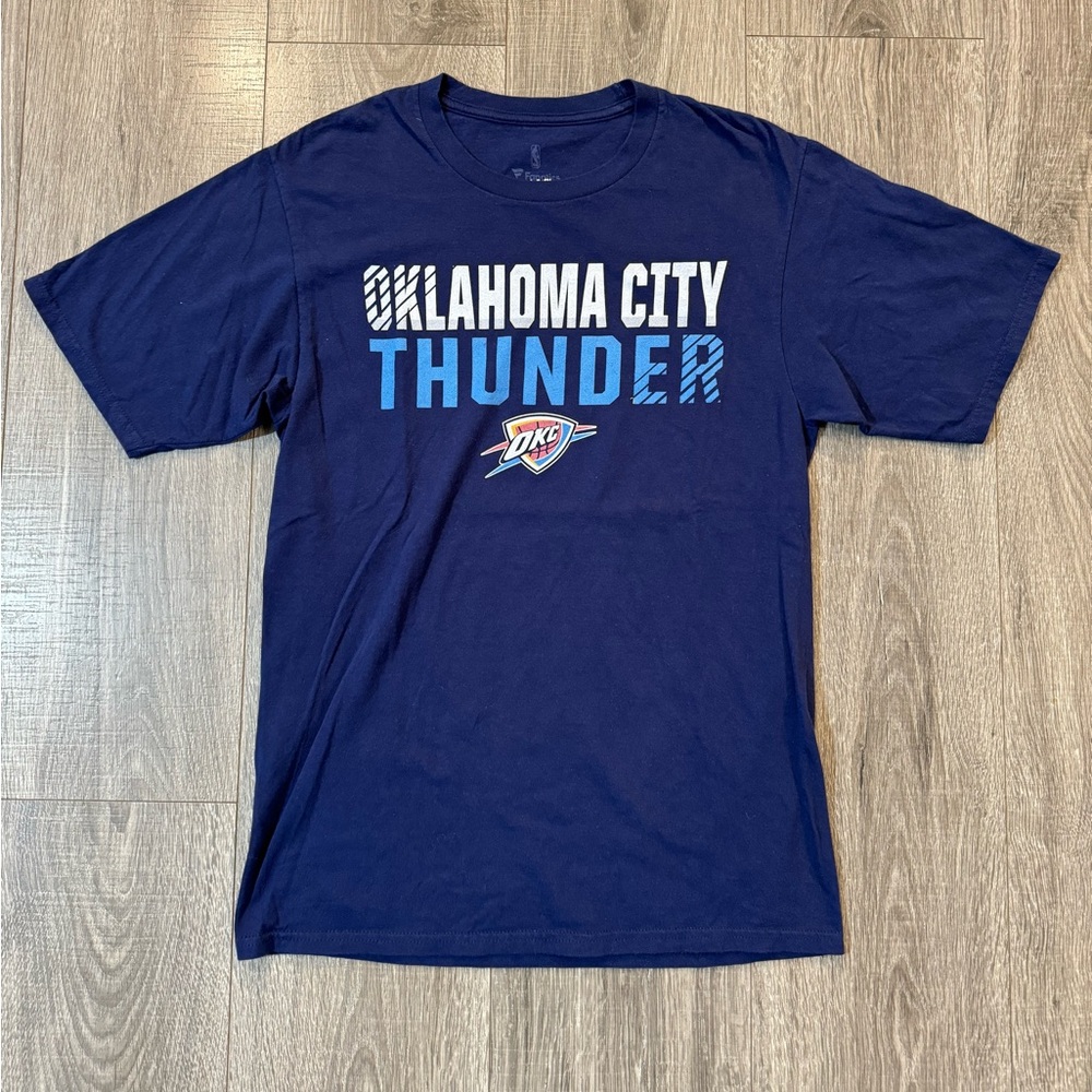OKC THUNDER GRAPHIC TEE - SMALL
